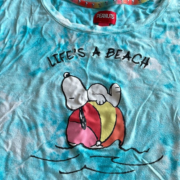 Peanuts Snoopy t-shirt. Woman size 2x - Picture 4 of 6